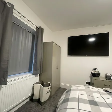6 Olive House * Bradford (West Yorkshire)