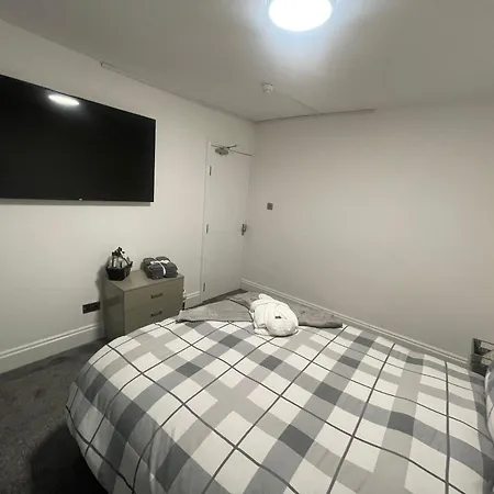 6 Olive House
