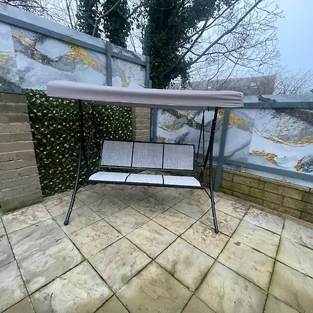 6 Olive House